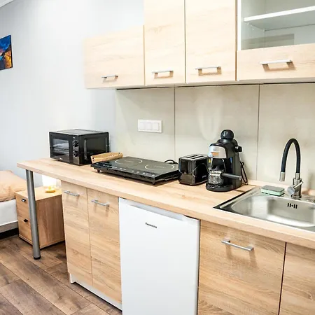 Szelid Gyoengye Apartament *