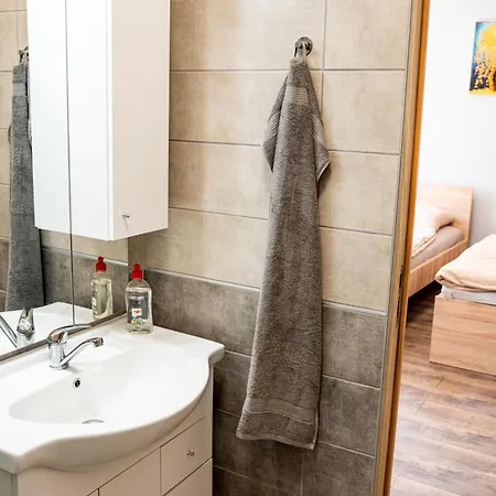 Apartament Szelid Gyoengye *